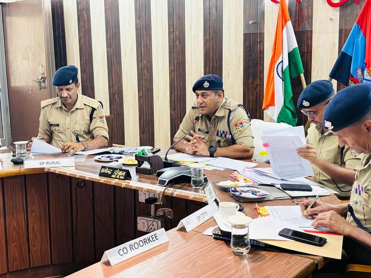 लंबित विवेचनाओं पर कोतवालों और अधिकारियों को लगाई फटकार
